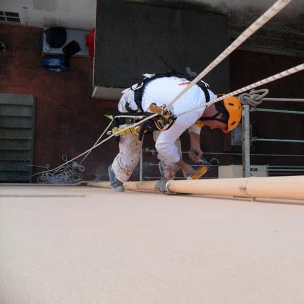 Empresa de trabajos verticales en Vilagarcía