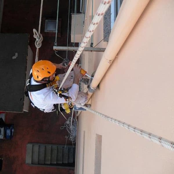 Empresa de trabajos verticales en Vilagarcía